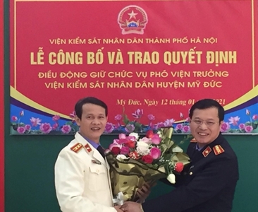 Lễ công bố và trao Quyết định điều động giữ chức vụ Phó Viện trưởng Viện...